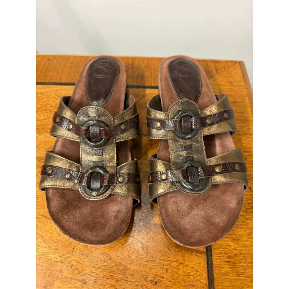 Nurture Women's 10 M Bronze Brown Metallic Leather Slide Sandals Studded Ring